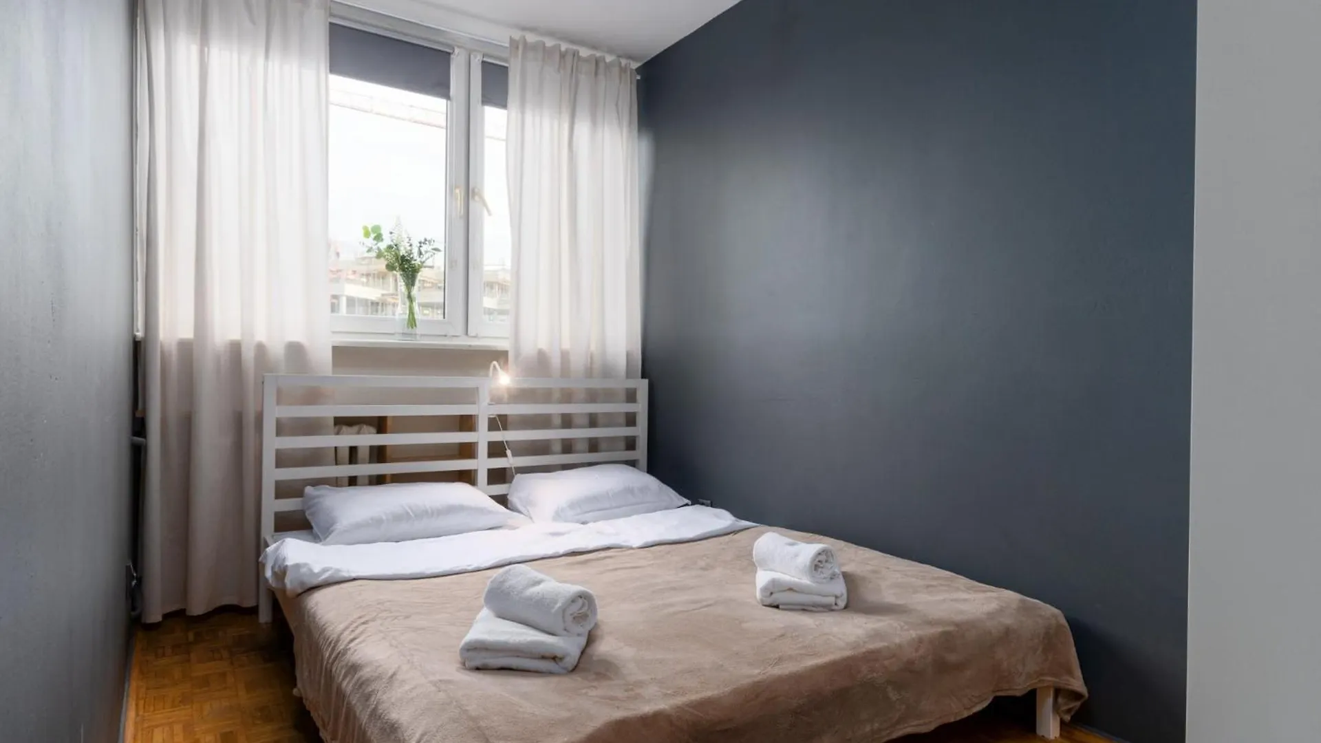 Zielinskiego Grey Apartment 브로츠와프