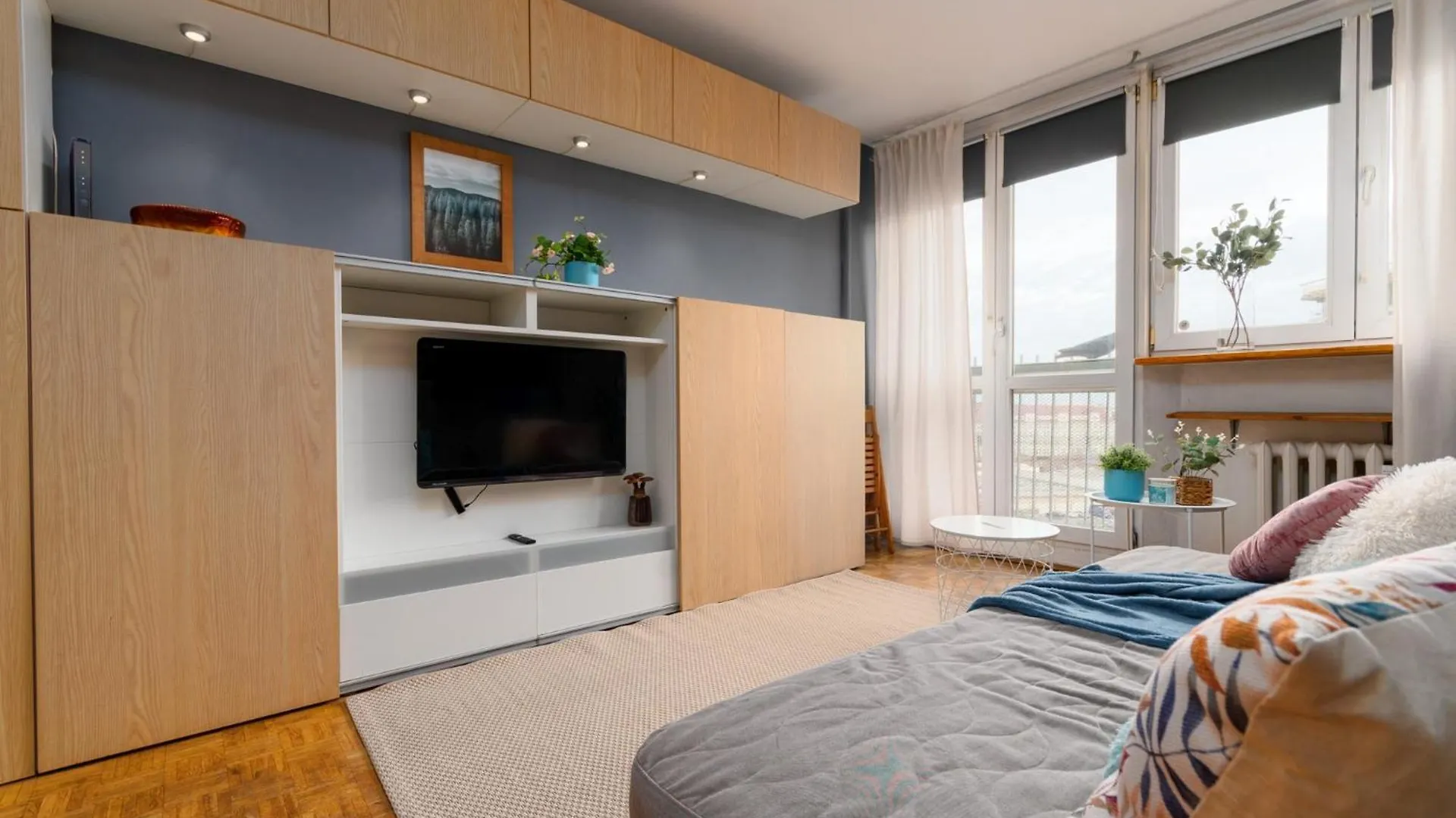 Zielinskiego Grey Apartment 브로츠와프 폴란드